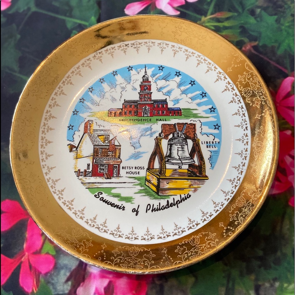 Vintage Souvenir of Philadelphia Collectable Plate